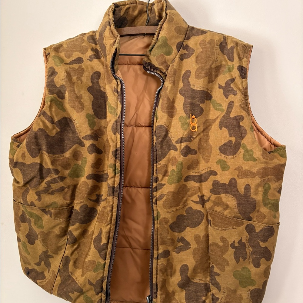 Ducks Unlimited Camouflage Outdoor Vest
